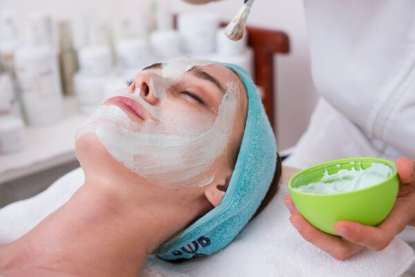 🌿 Skin & Soul: Integrating Yoga Principles into Aesthetic Treatments